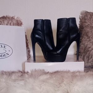 Black Size 9 Steve Madden Booties